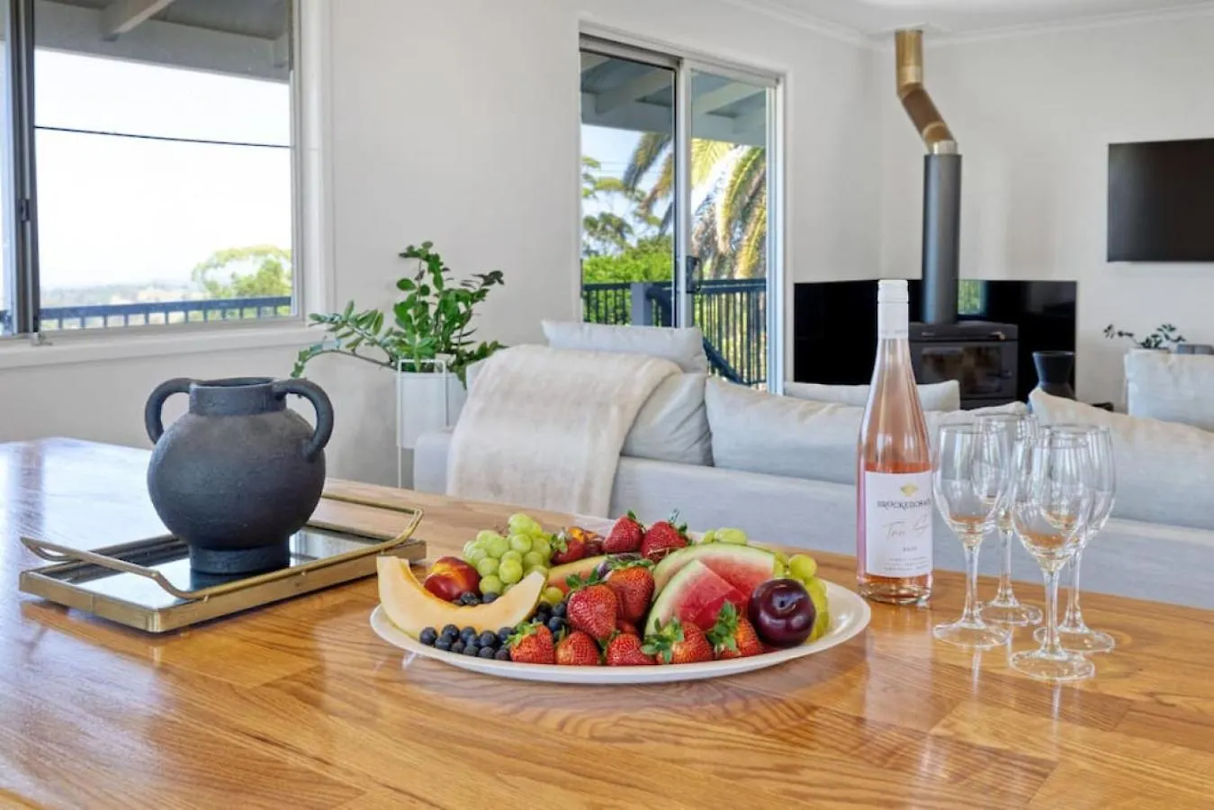 The Breezy Maple - Hinterland And Range Views In Mapleton Villa