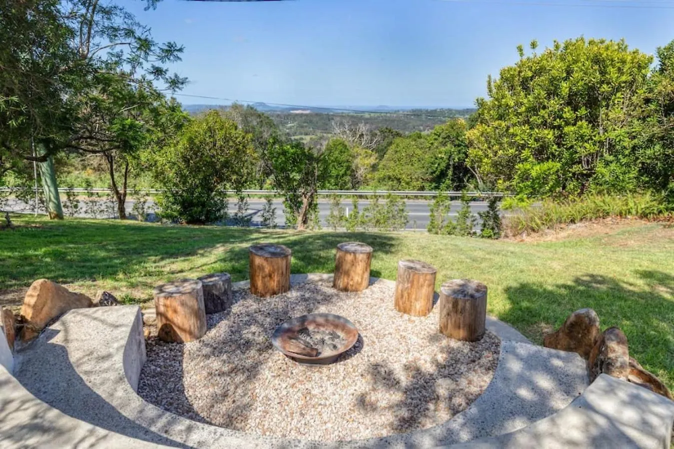 Feriehus The Breezy Maple - Hinterland And Range Views In Mapleton Villa